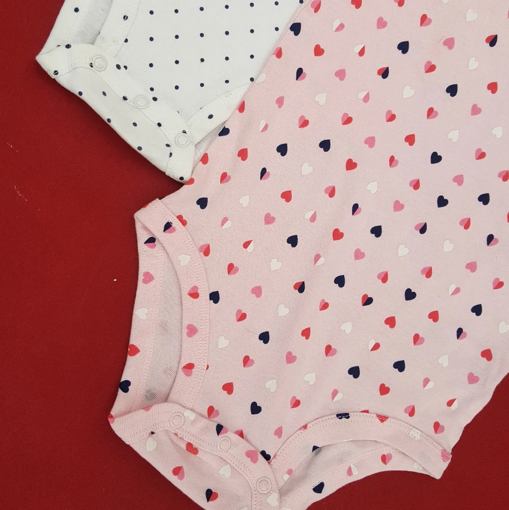2 carters onsies‎ NWOT